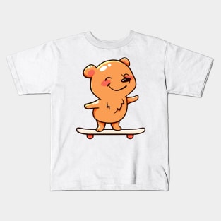 Bear on a skateboard Kids T-Shirt